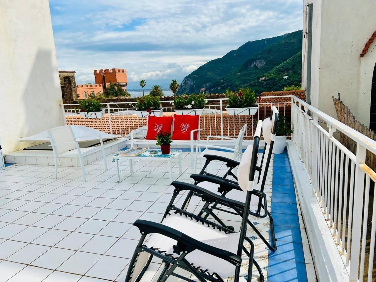 Marisabella With Terrace Apartment